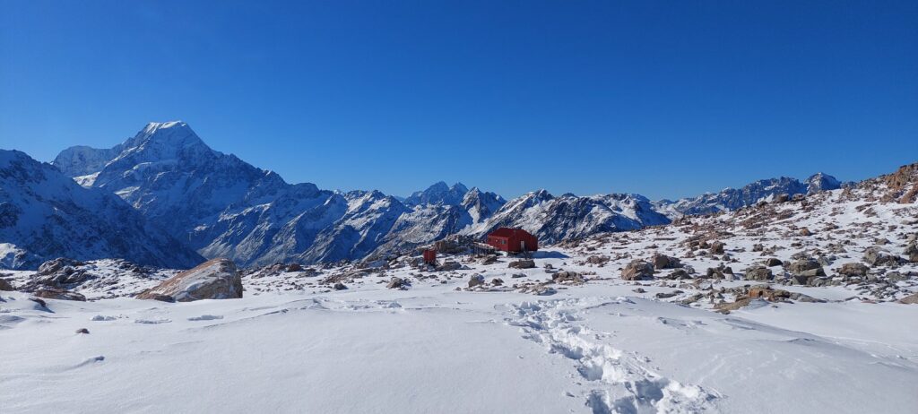 Ingesneeuwd